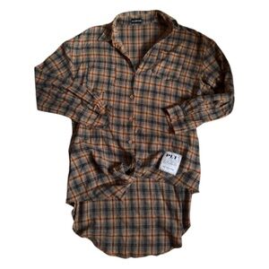 NWOT Pretty Little Thing Women’s Oversized Flannel Long Sleeve Top